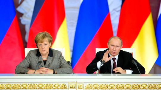 1 Merkel& Putin